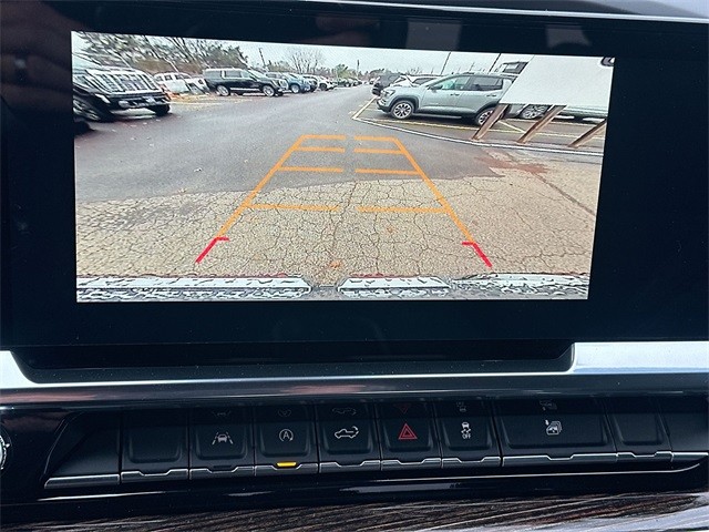 GMC Sierra 1500 Vehicle Full-screen Gallery Image 17