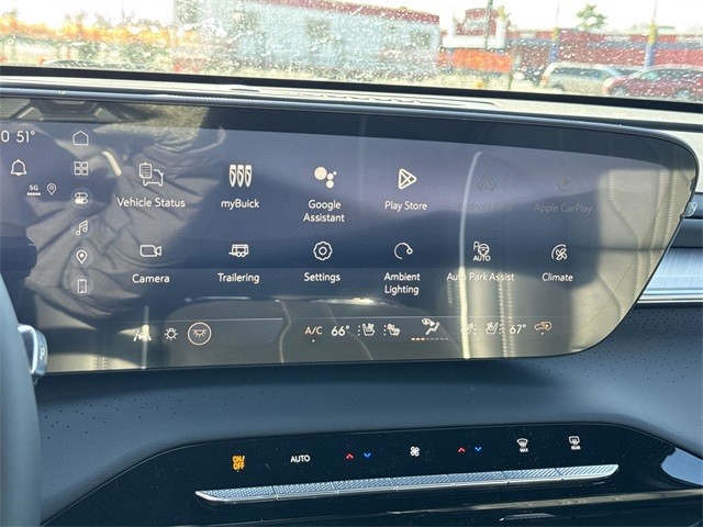 Buick Enclave Vehicle Full-screen Gallery Image 16