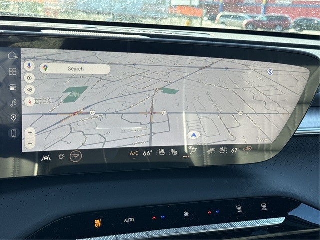 Buick Enclave Vehicle Full-screen Gallery Image 18