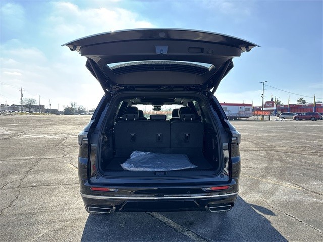 Buick Enclave Vehicle Full-screen Gallery Image 25