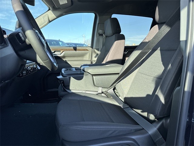 GMC Sierra 1500 Vehicle Full-screen Gallery Image 11