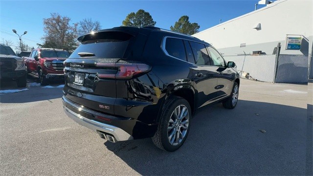 GMC Acadia Vehicle Full-screen Gallery Image 08