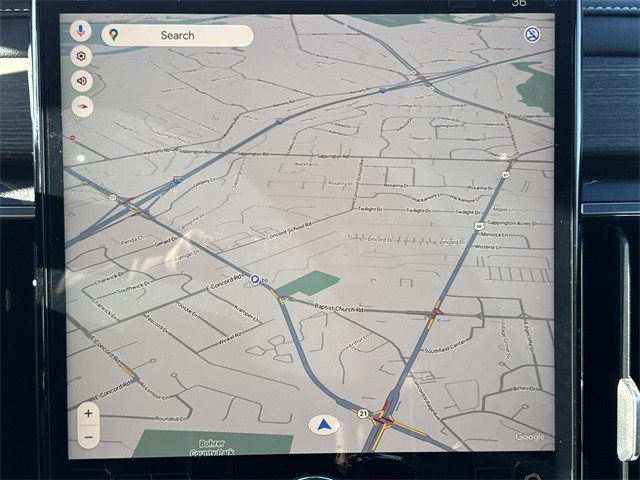 GMC Acadia Vehicle Full-screen Gallery Image 18