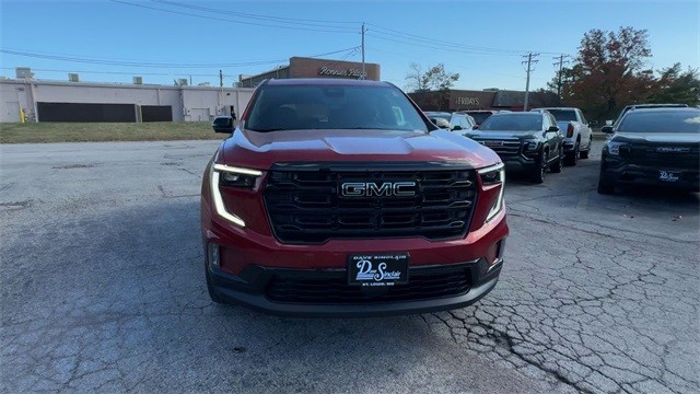 GMC Acadia Vehicle Full-screen Gallery Image 03