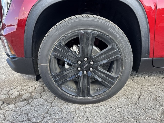 GMC Acadia Vehicle Full-screen Gallery Image 10