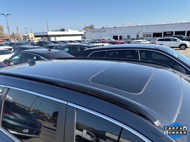 Honda CR-V Hybrid Vehicle Full-screen Gallery Image 05