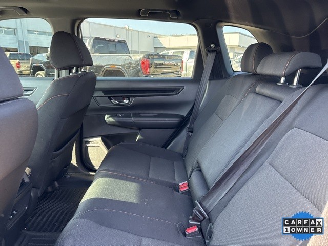 Honda CR-V Hybrid Vehicle Full-screen Gallery Image 07