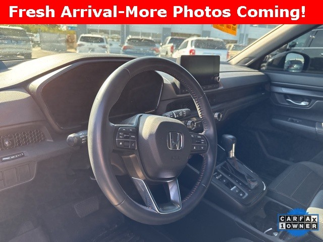 Honda CR-V Hybrid Vehicle Full-screen Gallery Image 14