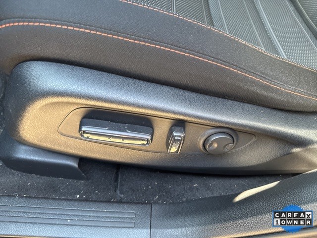 Honda CR-V Hybrid Vehicle Full-screen Gallery Image 18