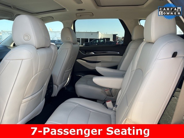 Buick Enclave Vehicle Full-screen Gallery Image 08