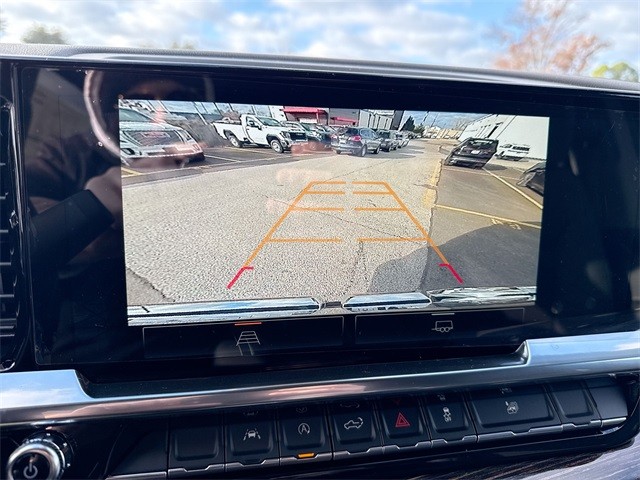 GMC Sierra 1500 Vehicle Full-screen Gallery Image 17