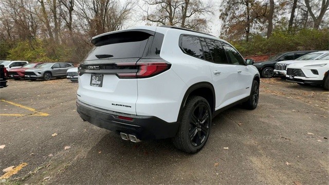 GMC Acadia Vehicle Full-screen Gallery Image 08
