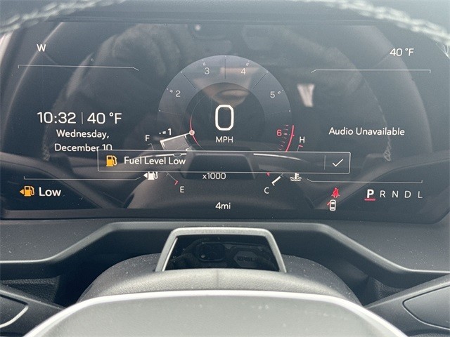 GMC Acadia Vehicle Full-screen Gallery Image 15