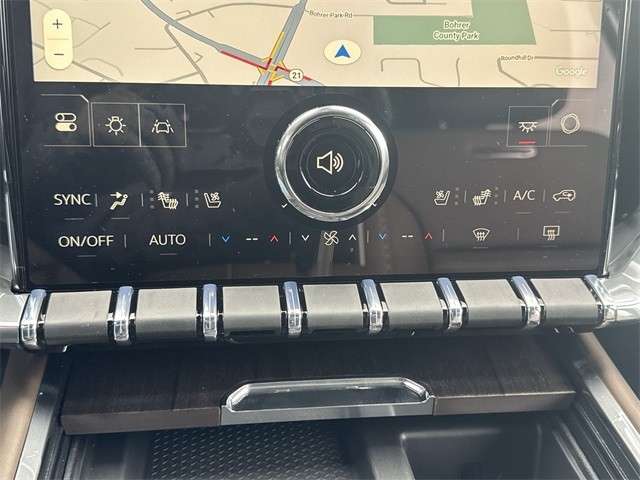 GMC Acadia Vehicle Full-screen Gallery Image 19