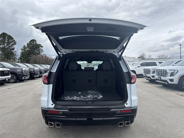 GMC Acadia Vehicle Full-screen Gallery Image 25