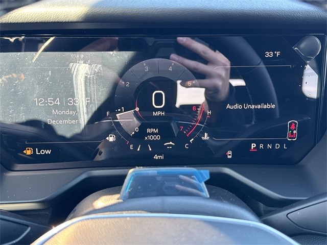 GMC Acadia Vehicle Full-screen Gallery Image 15