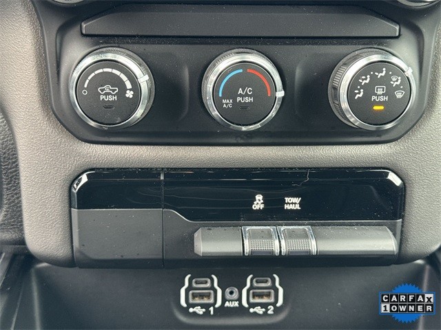 Ram 1500 Vehicle Full-screen Gallery Image 21