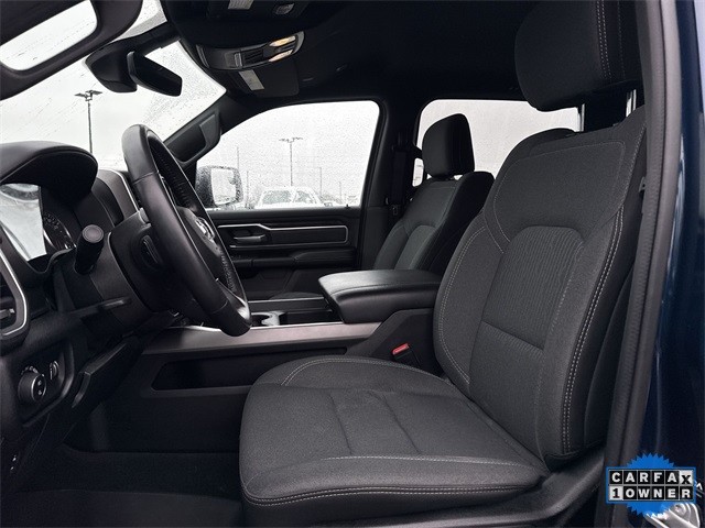 Ram 1500 Vehicle Full-screen Gallery Image 22