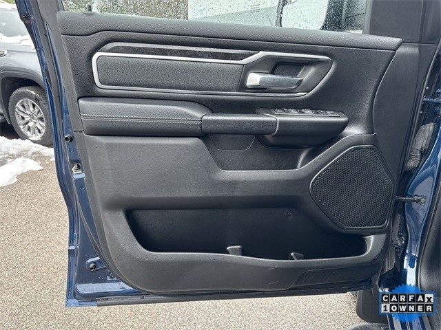 Ram 1500 Vehicle Full-screen Gallery Image 25