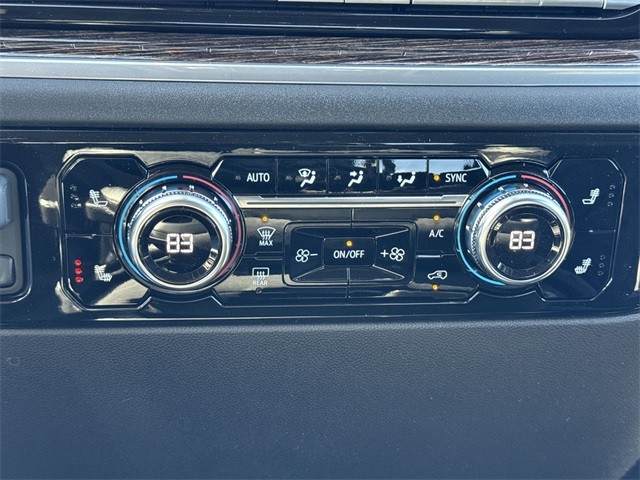 GMC Sierra 1500 Vehicle Full-screen Gallery Image 19