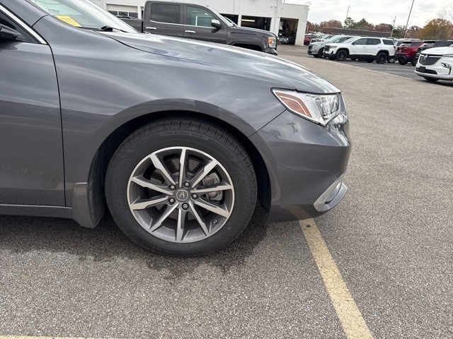 Acura TLX Vehicle Full-screen Gallery Image 04