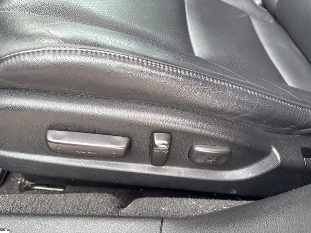 Acura TLX Vehicle Full-screen Gallery Image 13