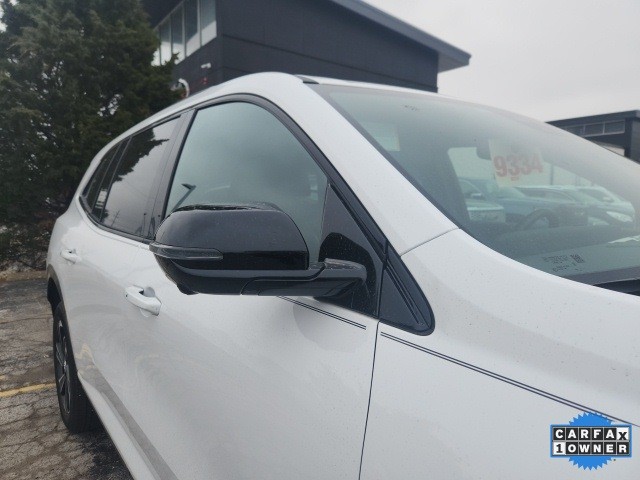 Buick Enclave Vehicle Full-screen Gallery Image 05