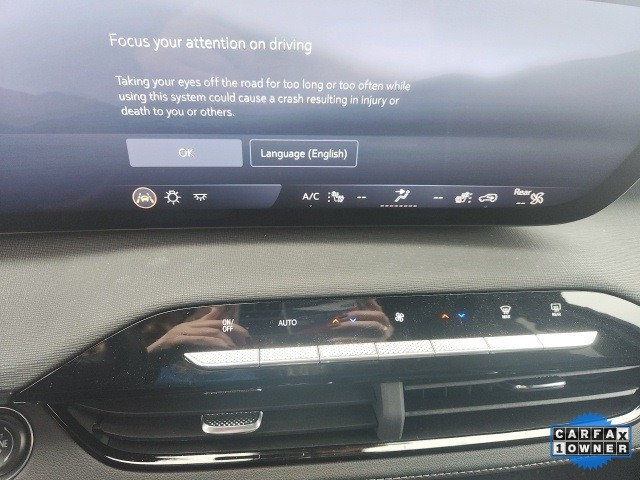 Buick Enclave Vehicle Full-screen Gallery Image 09