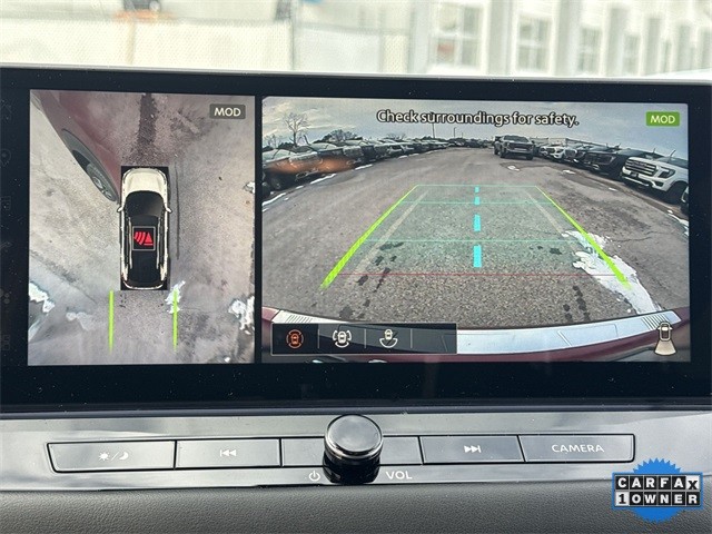 Nissan Rogue Vehicle Full-screen Gallery Image 19