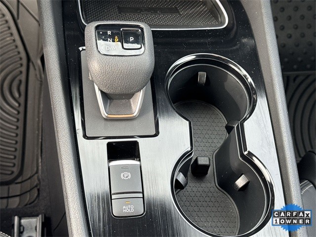 Nissan Rogue Vehicle Full-screen Gallery Image 20