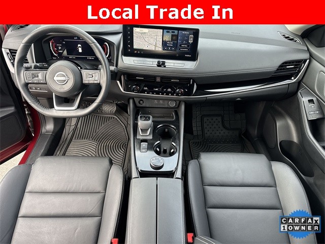 Nissan Rogue Vehicle Full-screen Gallery Image 24