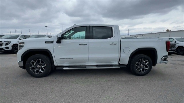 GMC Sierra 1500 Vehicle Full-screen Gallery Image 05