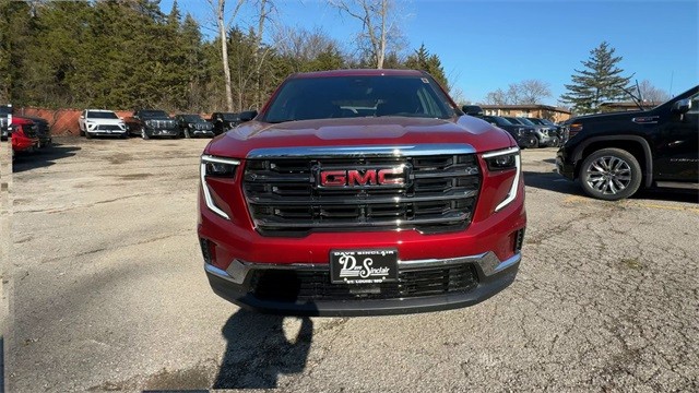 GMC Acadia Vehicle Full-screen Gallery Image 03