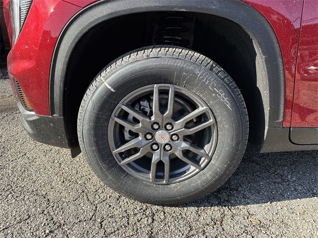 GMC Acadia Vehicle Full-screen Gallery Image 10