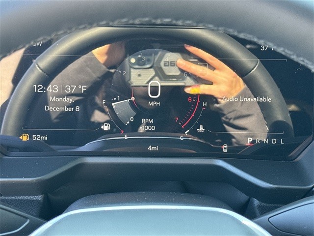 GMC Acadia Vehicle Full-screen Gallery Image 15