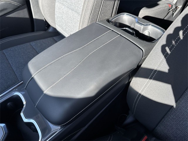 GMC Acadia Vehicle Full-screen Gallery Image 21