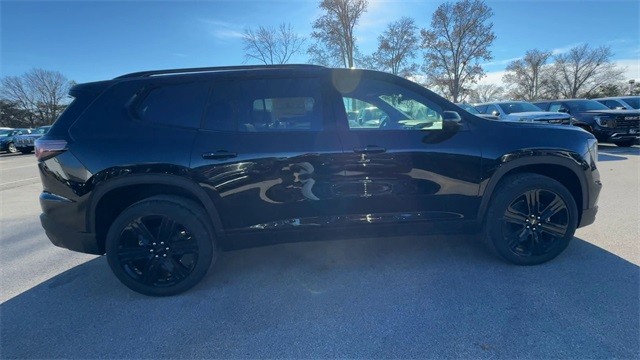 GMC Acadia Vehicle Full-screen Gallery Image 09