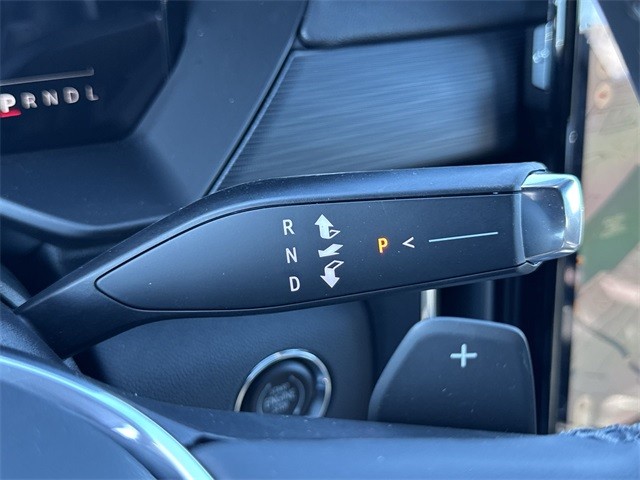 GMC Acadia Vehicle Full-screen Gallery Image 20