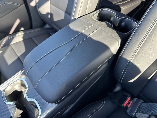 GMC Acadia Vehicle Full-screen Gallery Image 21