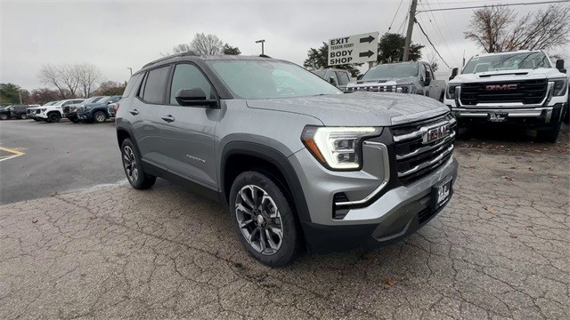 GMC Terrain Vehicle Full-screen Gallery Image 02