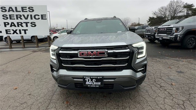 GMC Terrain Vehicle Full-screen Gallery Image 03