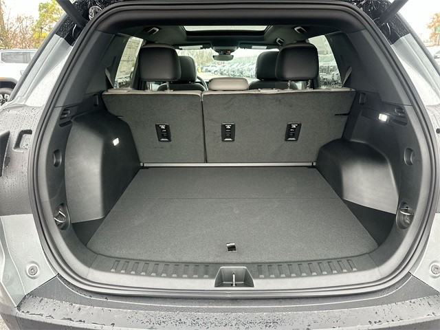 GMC Terrain Vehicle Full-screen Gallery Image 24