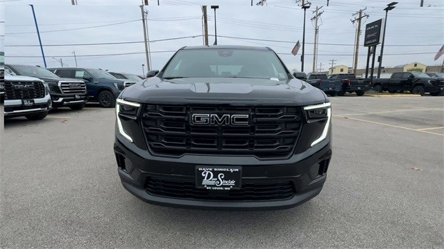 GMC Acadia Vehicle Full-screen Gallery Image 03