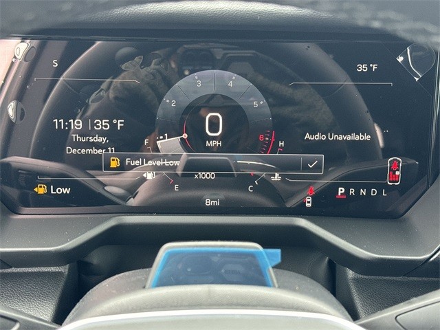 GMC Acadia Vehicle Full-screen Gallery Image 15