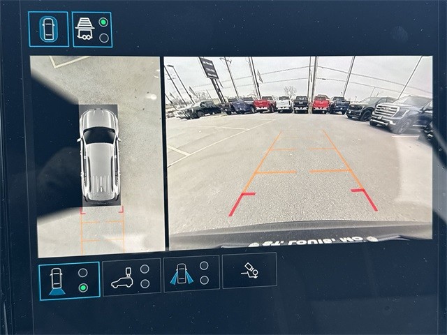 GMC Acadia Vehicle Full-screen Gallery Image 17