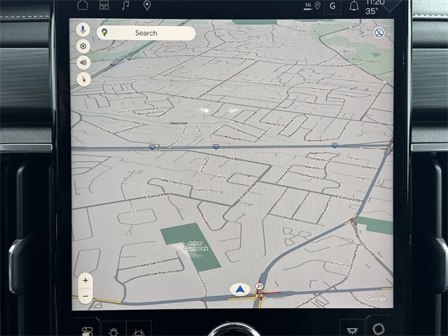 GMC Acadia Vehicle Full-screen Gallery Image 18