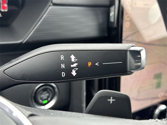 GMC Acadia Vehicle Full-screen Gallery Image 20