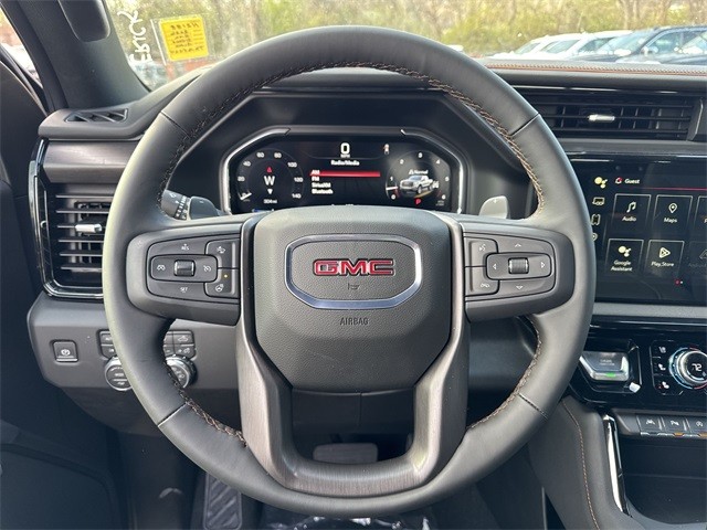 GMC Sierra 1500 Vehicle Full-screen Gallery Image 14