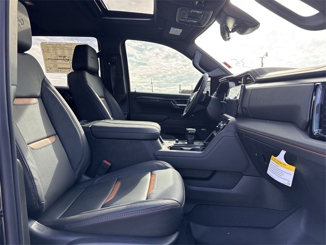 GMC Sierra 1500 Vehicle Full-screen Gallery Image 25