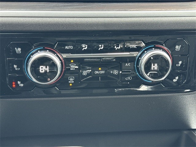 GMC Sierra 1500 Vehicle Full-screen Gallery Image 19